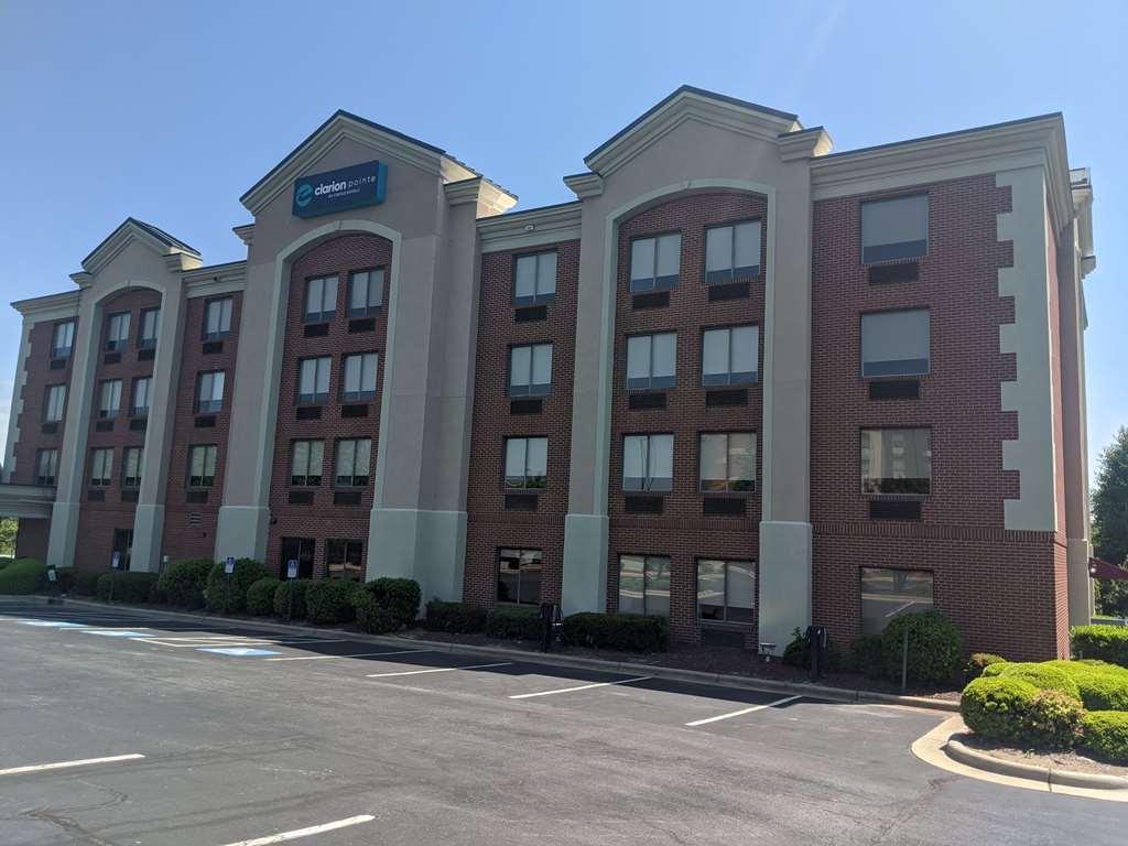 Hotel Clarion Pointe Greensboro Airport Exterior foto