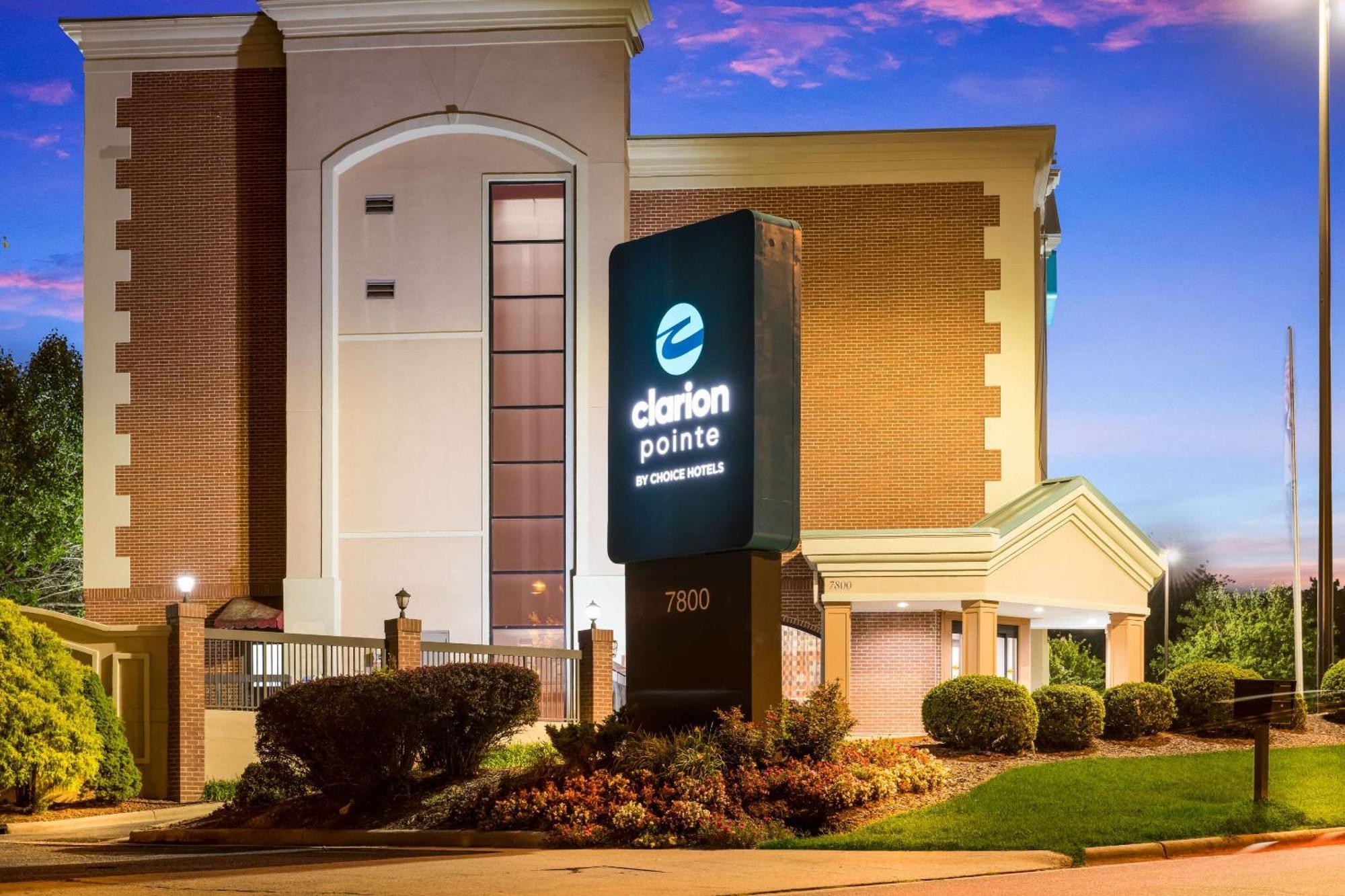 Hotel Clarion Pointe Greensboro Airport Exterior foto