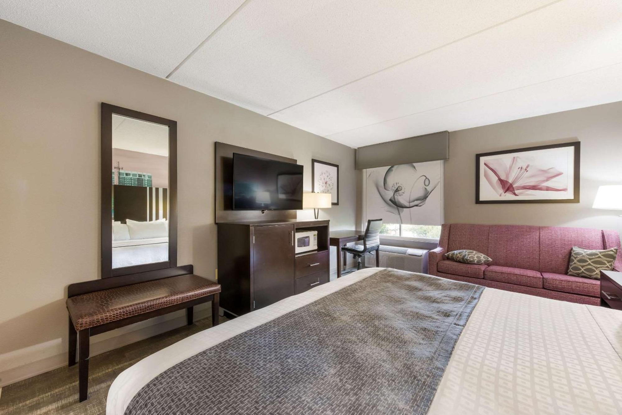 Clarion Pointe Greensboro Airport Exterior foto