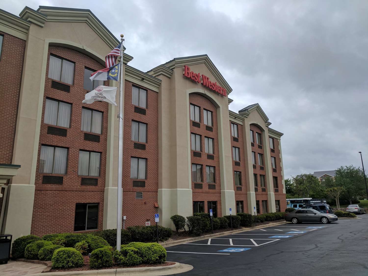 Clarion Pointe Greensboro Airport Exterior foto