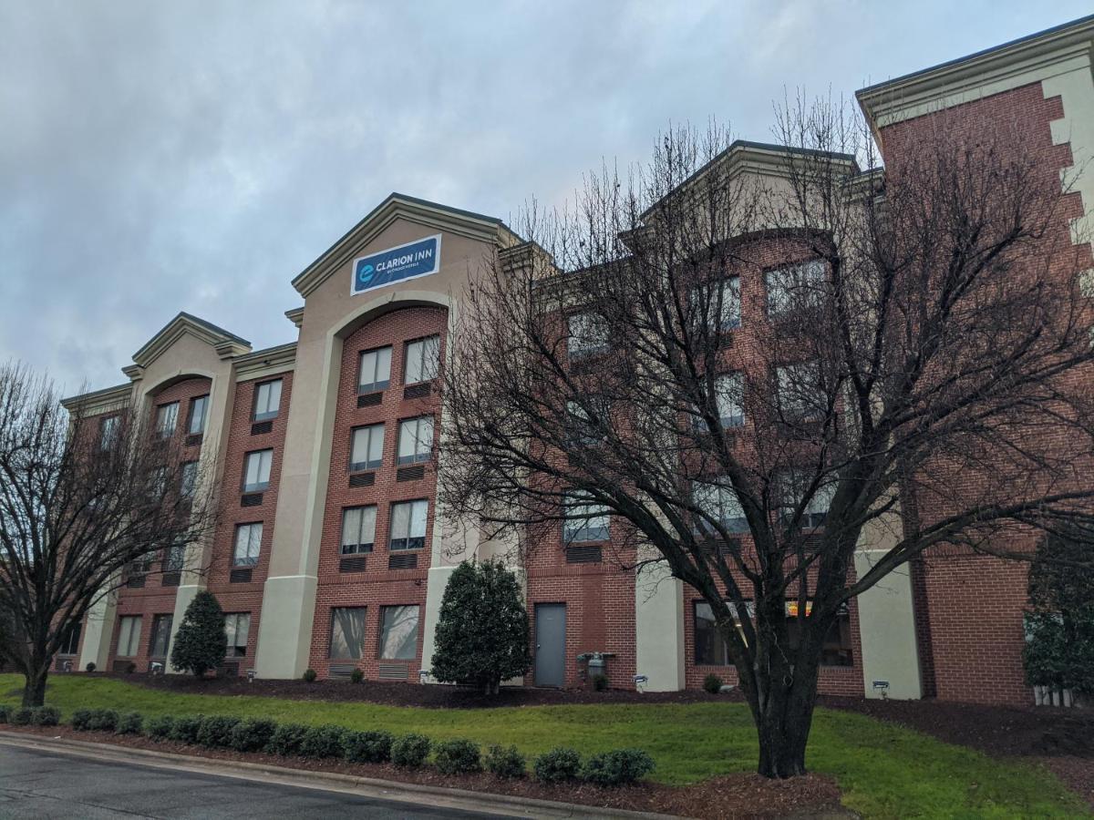 Hotel Clarion Pointe Greensboro Airport Exterior foto